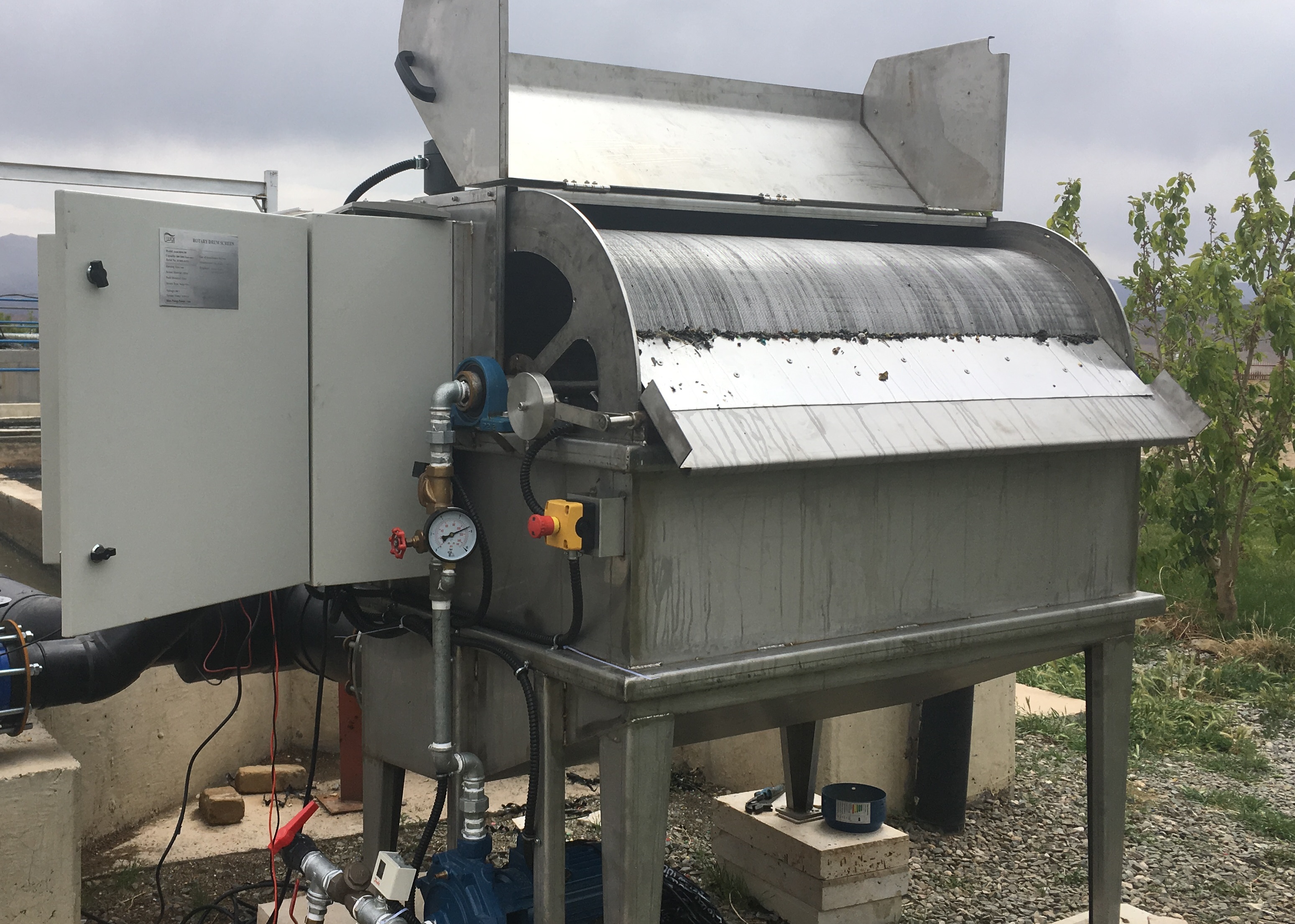 ساخت آشغالگیر شهرک صنعتی دلیجان 